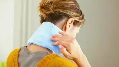 تصلب الرقبة: سبب آلام الرقبة والعلاجات المنزلية والوقاية منها